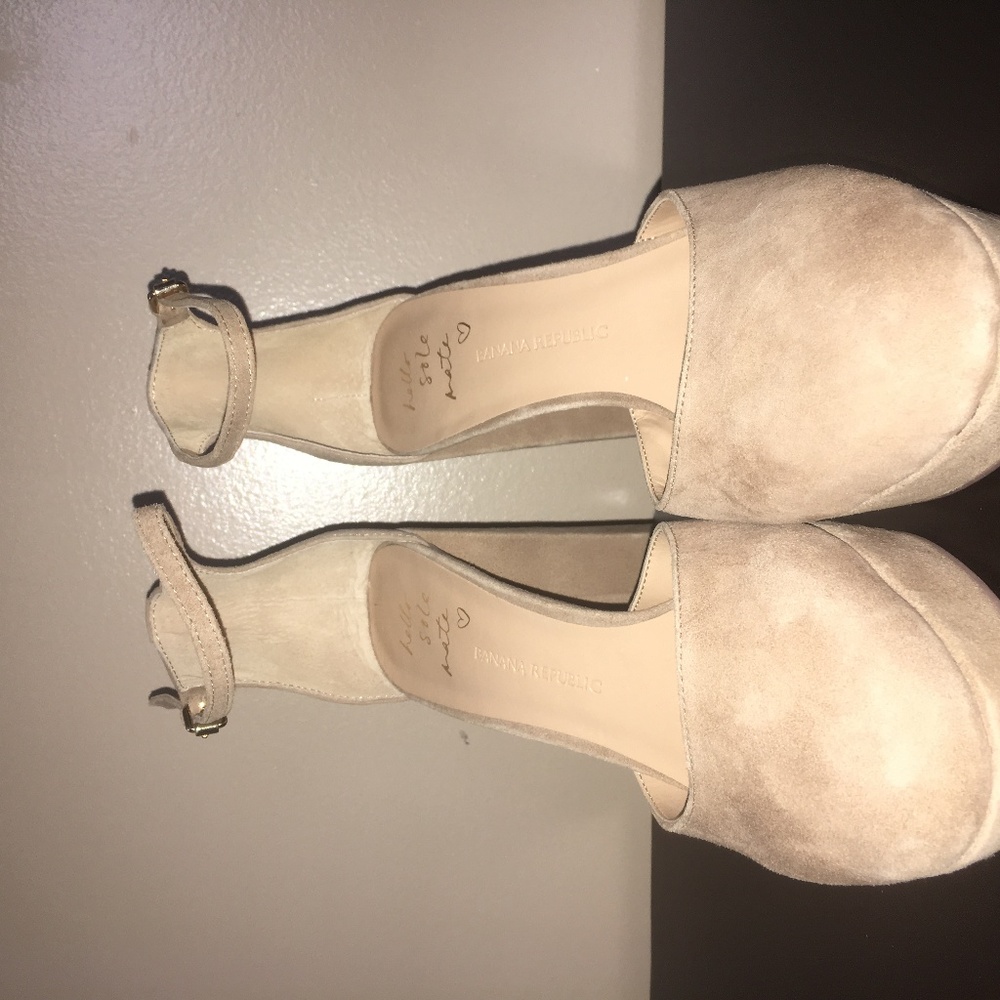 Banana Republic Villa Heels (Mocha Bar) sz 9.5